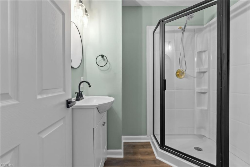 Photo 35 of 46 residential for sale in Virginia Beach virginia