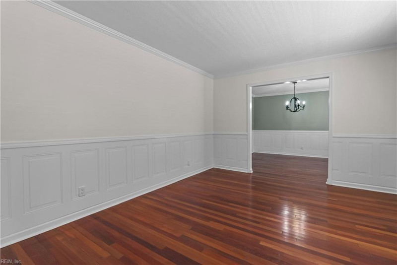 Photo 4 of 46 residential for sale in Virginia Beach virginia