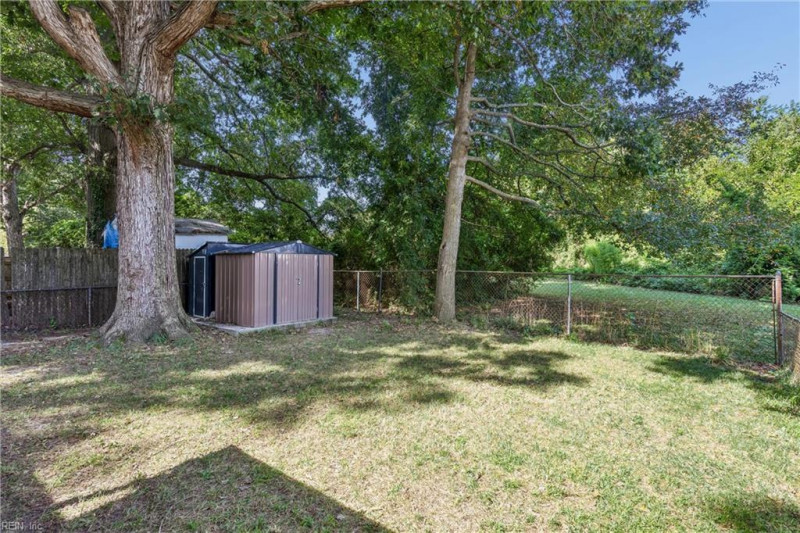 Photo 27 of 28 residential for sale in Hampton virginia