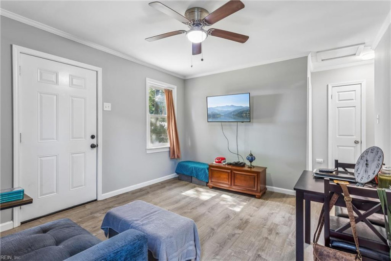 Photo 7 of 28 residential for sale in Hampton virginia