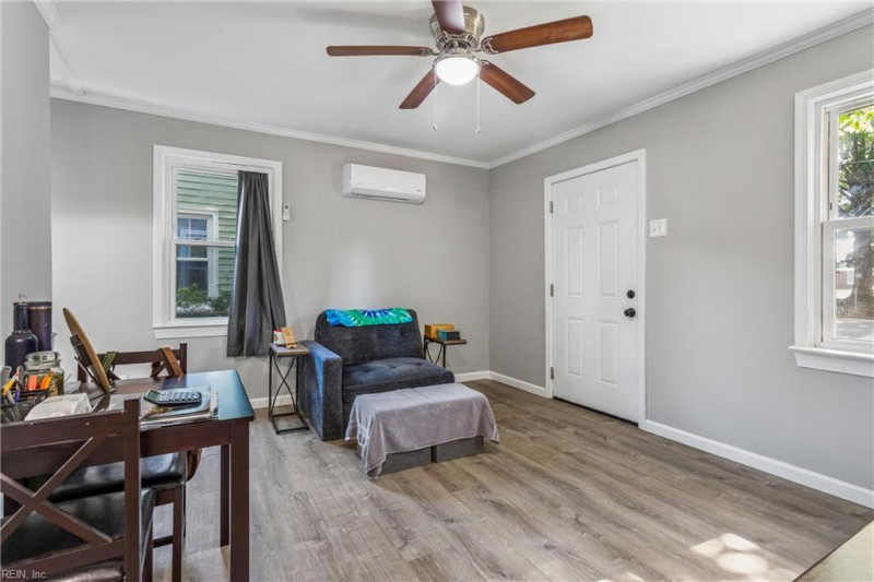 Photo 9 of 28 residential for sale in Hampton virginia