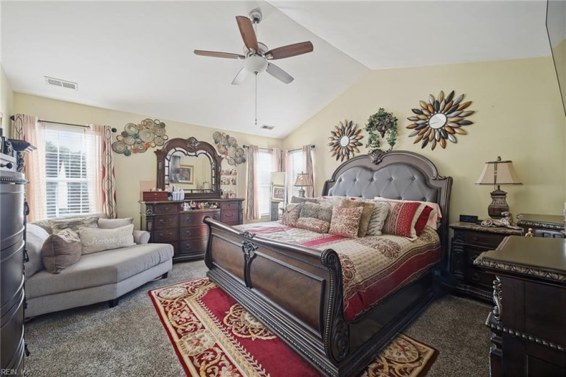 Photo 13 of 26 residential for sale in Suffolk virginia