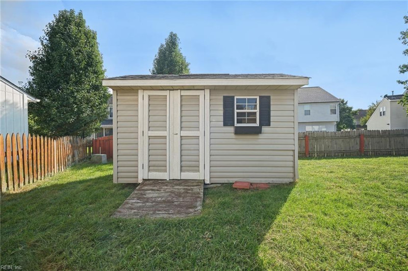 Photo 23 of 26 residential for sale in Suffolk virginia