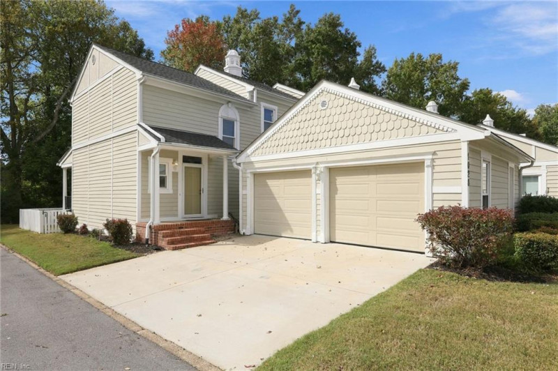 Photo 2 of 37 residential for sale in Virginia Beach virginia