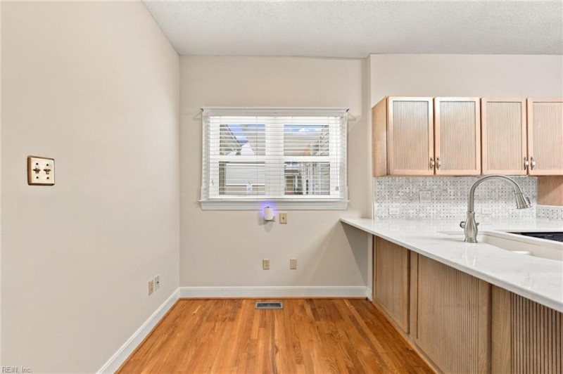 Photo 20 of 37 residential for sale in Virginia Beach virginia