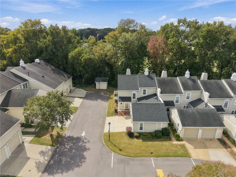 Photo 3 of 37 residential for sale in Virginia Beach virginia