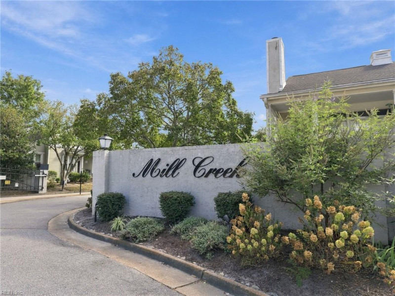 Photo 6 of 37 residential for sale in Virginia Beach virginia