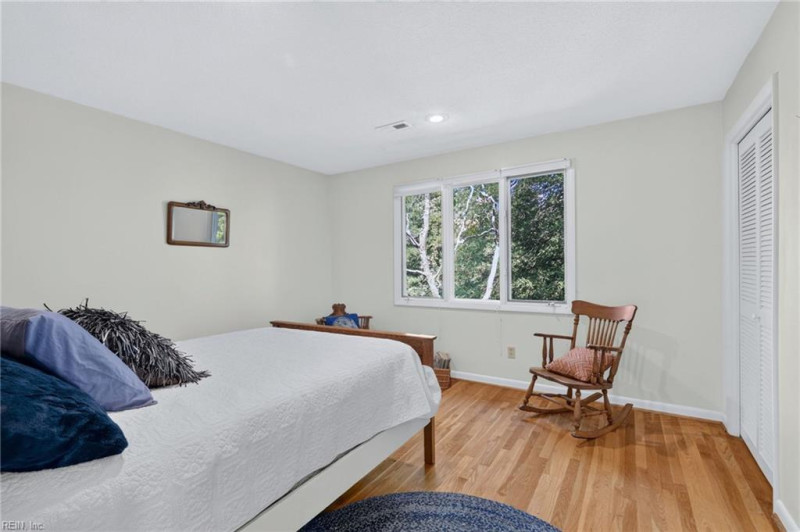 Photo 26 of 42 residential for sale in Suffolk virginia