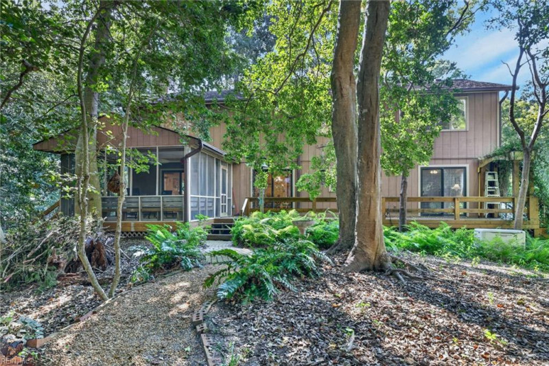Photo 33 of 42 residential for sale in Suffolk virginia