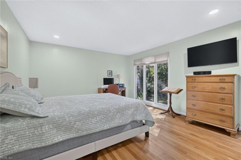 Photo 6 of 42 residential for sale in Suffolk virginia