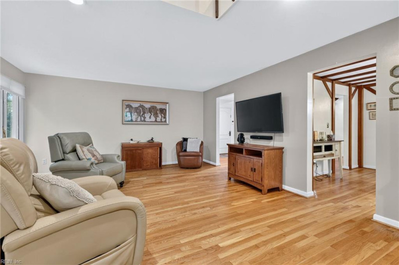 Photo 9 of 42 residential for sale in Suffolk virginia
