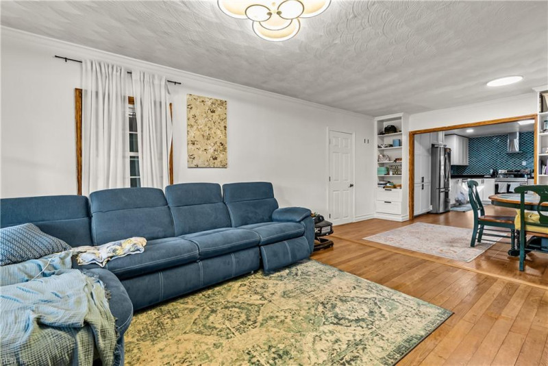 Photo 3 of 32 residential for sale in Norfolk virginia