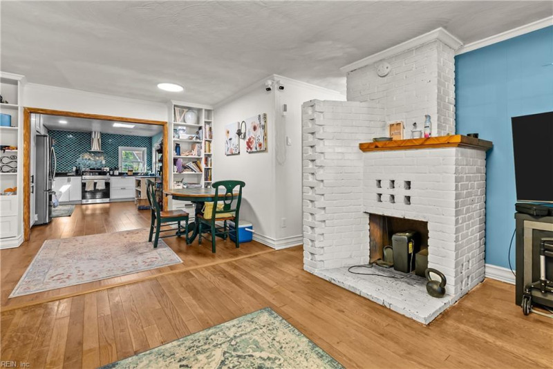 Photo 4 of 32 residential for sale in Norfolk virginia