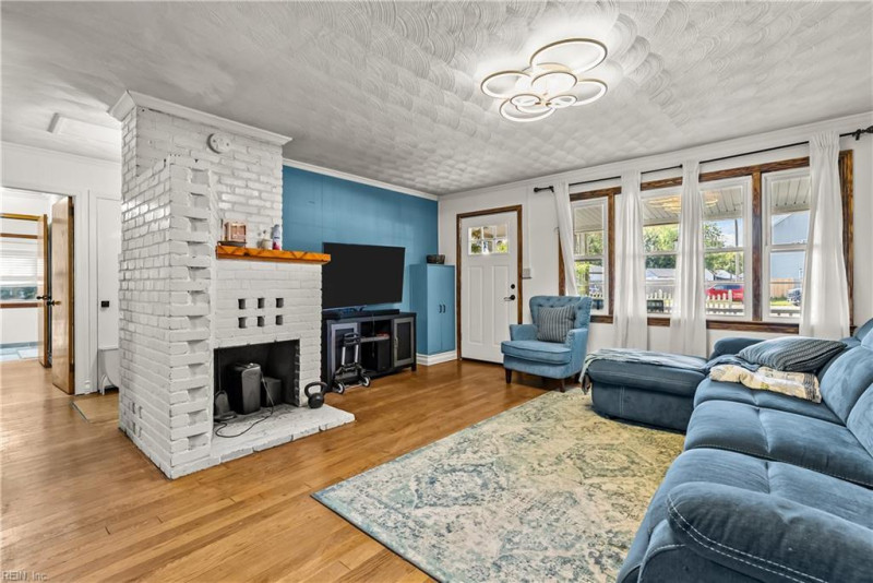 Photo 5 of 32 residential for sale in Norfolk virginia