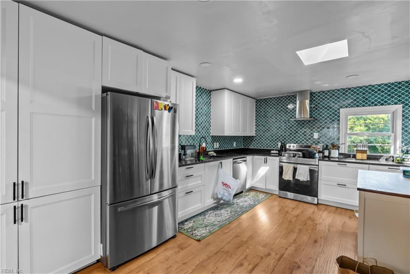 Photo 9 of 32 residential for sale in Norfolk virginia