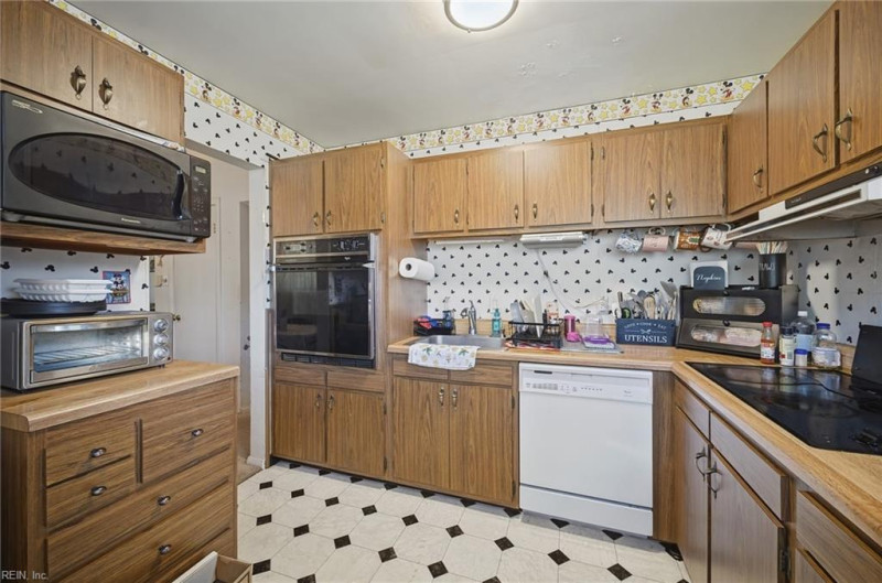 Photo 12 of 21 residential for sale in Norfolk virginia Photo 12 of 21 residential for sale in Norfolk virginia