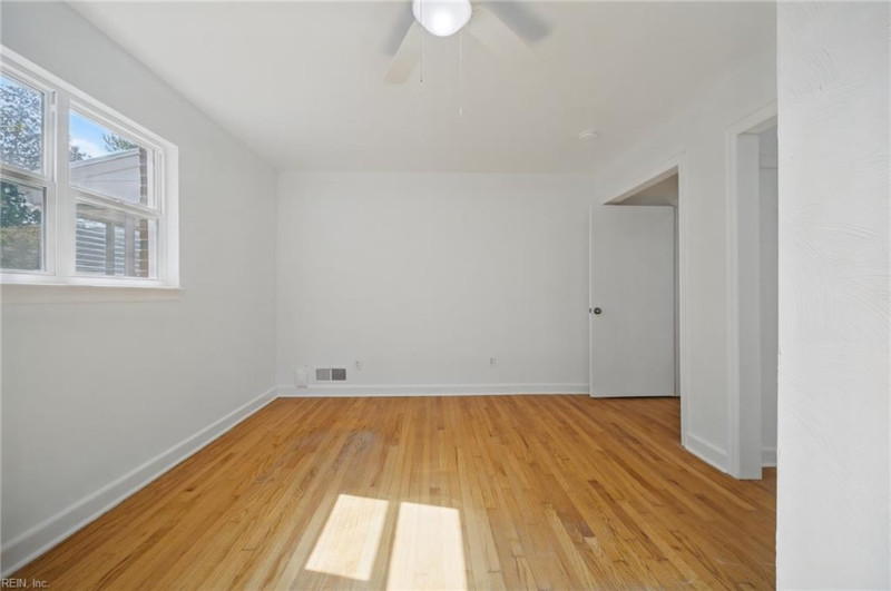 Photo 17 of 33 residential for sale in Norfolk virginia Photo 17 of 33 residential for sale in Norfolk virginia