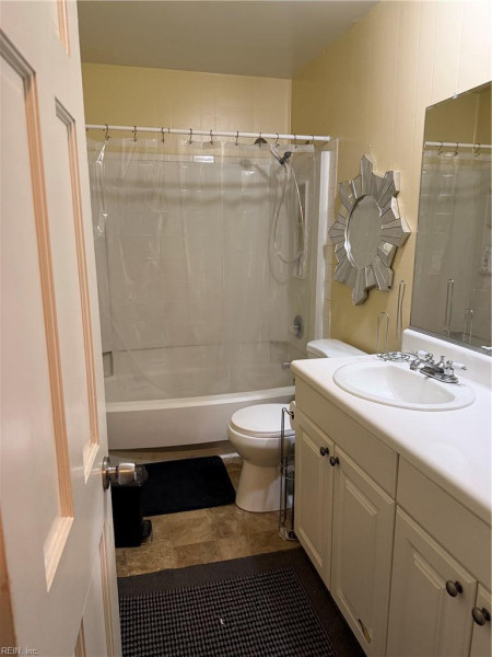 Photo 13 of 14 residential for sale in Newport News virginia