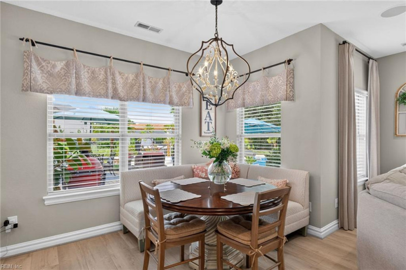 Photo 14 of 50 residential for sale in Virginia Beach virginia