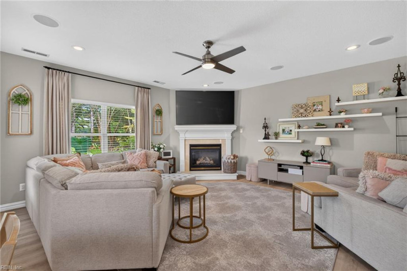 Photo 16 of 50 residential for sale in Virginia Beach virginia