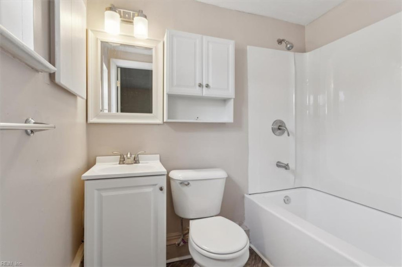 Photo 15 of 33 residential for sale in Virginia Beach virginia