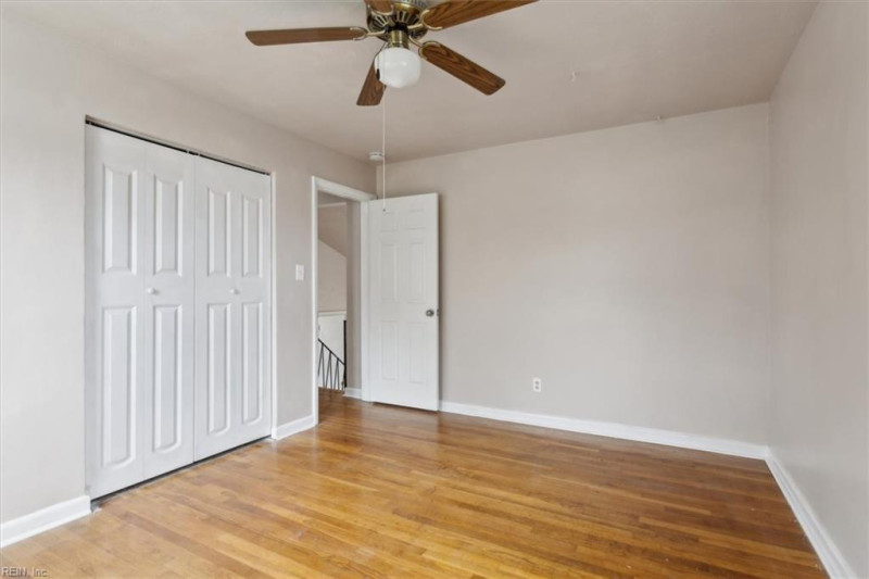Photo 18 of 33 residential for sale in Virginia Beach virginia