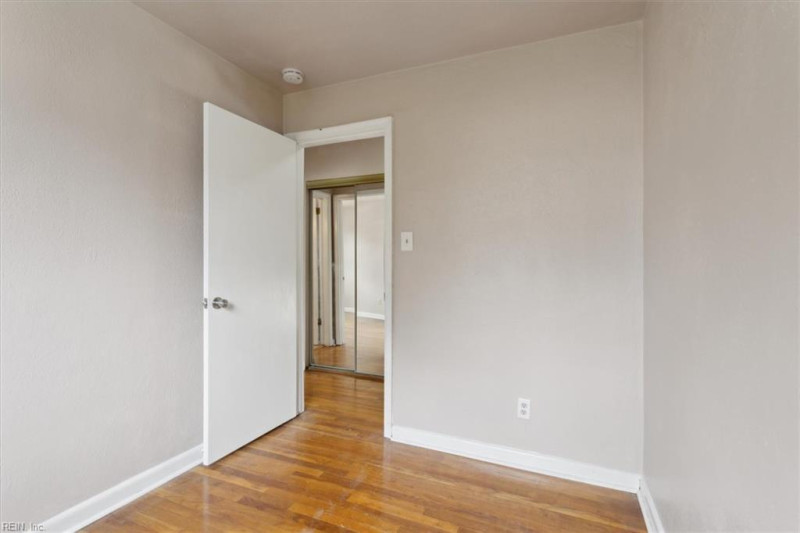 Photo 20 of 33 residential for sale in Virginia Beach virginia