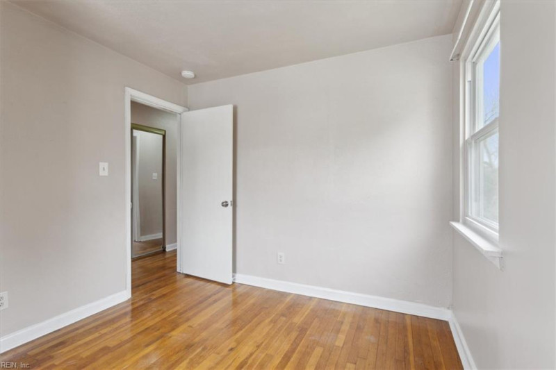 Photo 23 of 33 residential for sale in Virginia Beach virginia