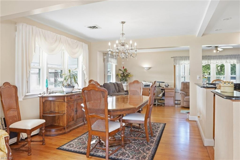 Photo 10 of 49 residential for sale in Portsmouth virginia