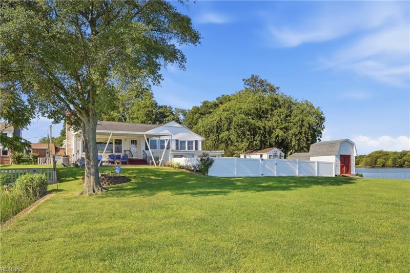 Photo 20 of 49 residential for sale in Portsmouth virginia