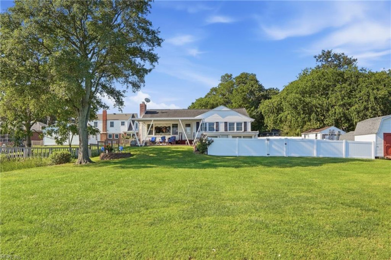 Photo 21 of 49 residential for sale in Portsmouth virginia