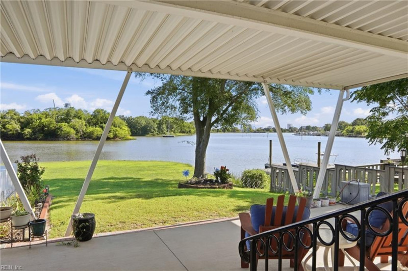 Photo 27 of 49 residential for sale in Portsmouth virginia