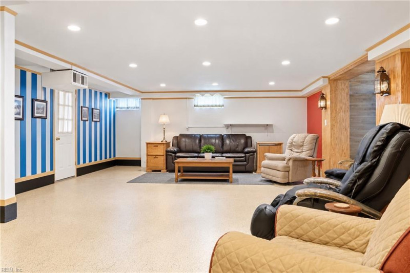 Photo 38 of 49 residential for sale in Portsmouth virginia