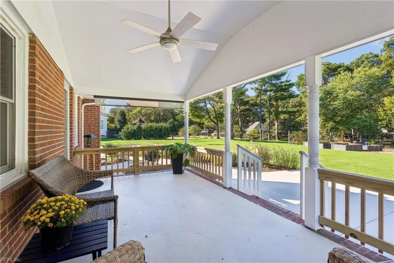 Photo 25 of 44 residential for sale in Gloucester County virginia