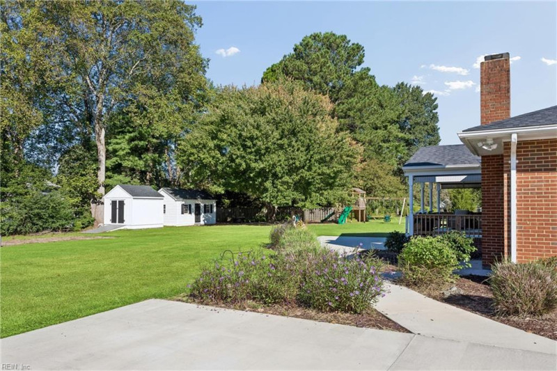 Photo 26 of 44 residential for sale in Gloucester County virginia