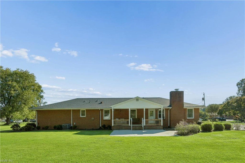 Photo 28 of 44 residential for sale in Gloucester County virginia
