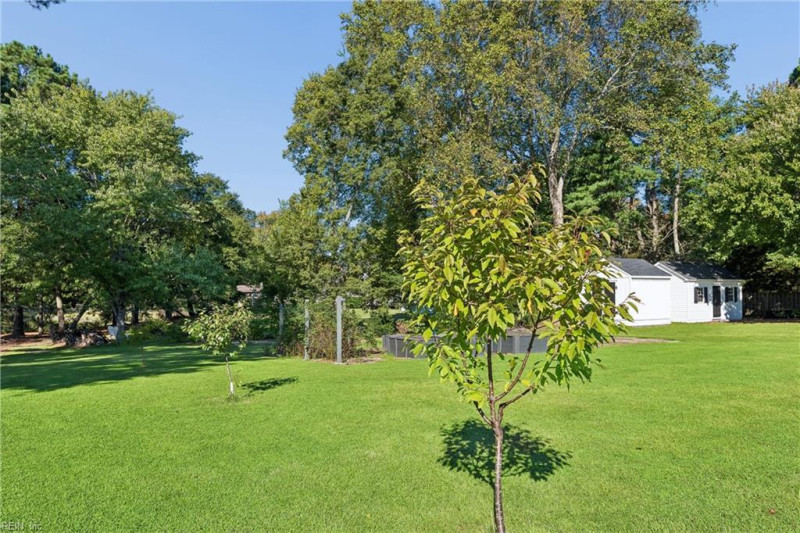 Photo 31 of 44 residential for sale in Gloucester County virginia