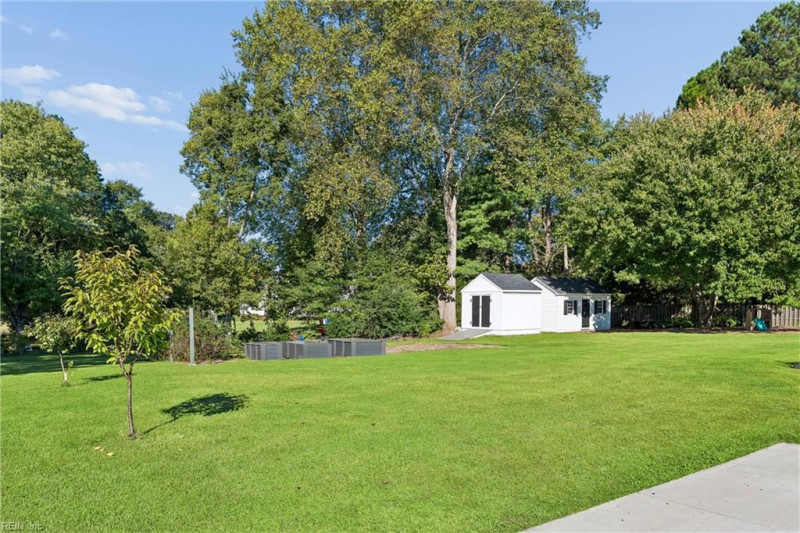 Photo 33 of 44 residential for sale in Gloucester County virginia