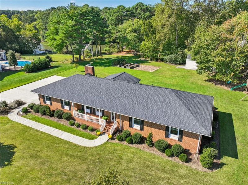 Photo 38 of 44 residential for sale in Gloucester County virginia
