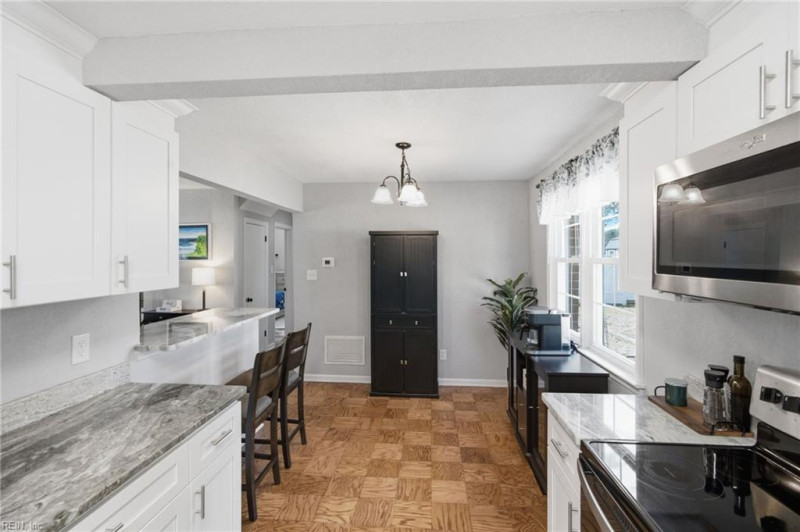 Photo 13 of 49 residential for sale in Virginia Beach virginia