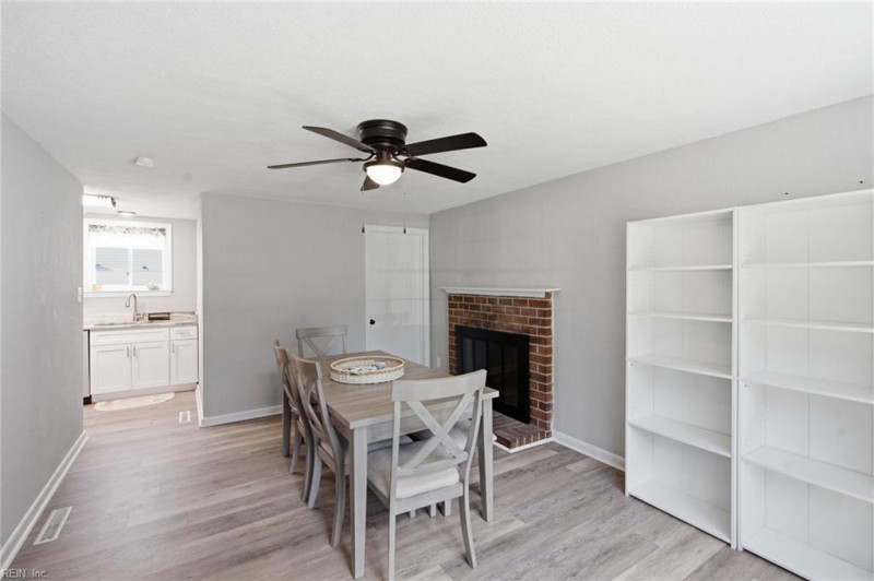 Photo 15 of 49 residential for sale in Virginia Beach virginia