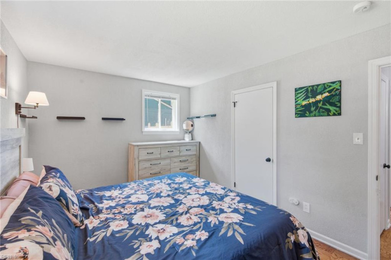 Photo 18 of 49 residential for sale in Virginia Beach virginia