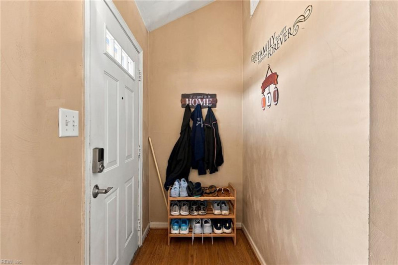 Photo 7 of 39 residential for sale in Suffolk virginia Photo 7 of 39 residential for sale in Suffolk virginia