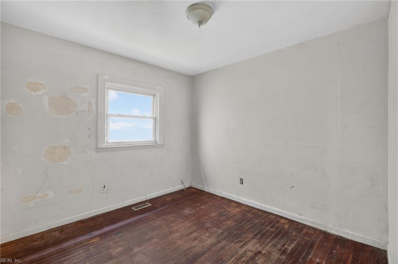 Photo 10 of 22 residential for sale in Newport News virginia