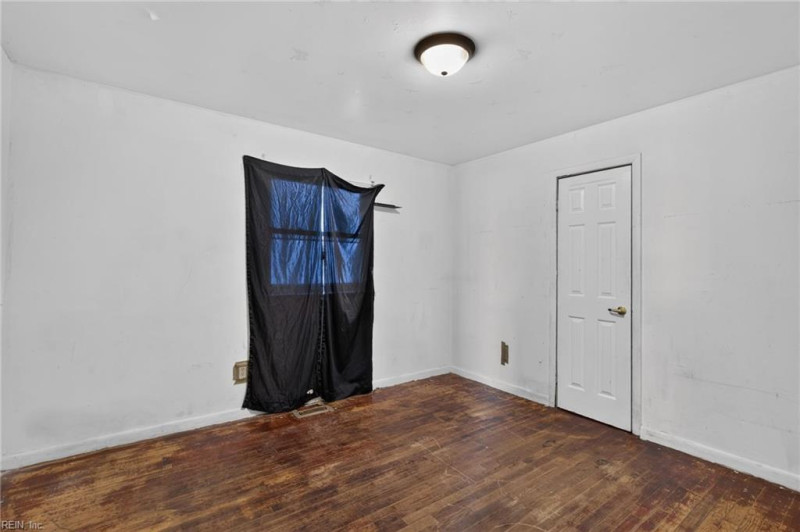 Photo 12 of 22 residential for sale in Newport News virginia