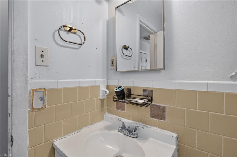 Photo 17 of 22 residential for sale in Newport News virginia