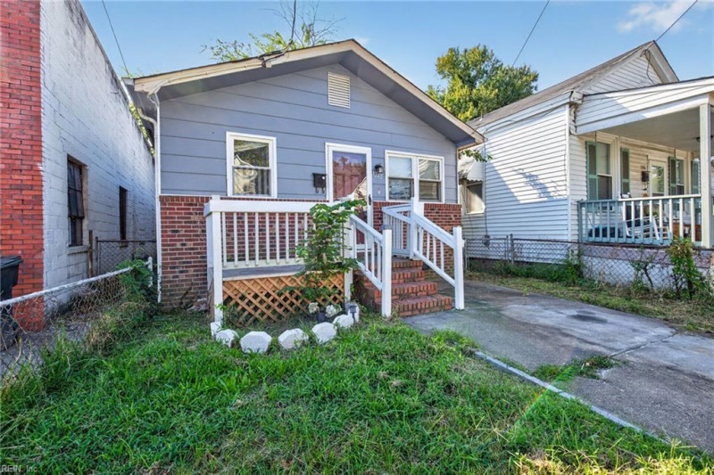 Photo 3 of 22 residential for sale in Newport News virginia