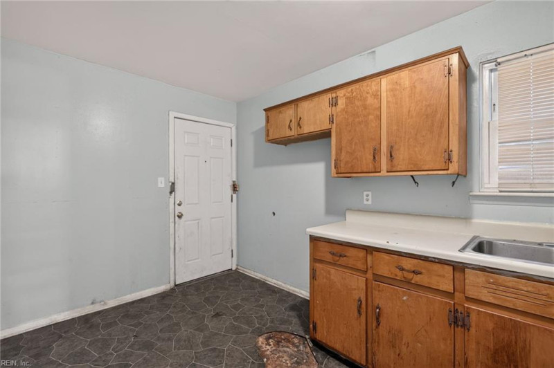 Photo 7 of 22 residential for sale in Newport News virginia