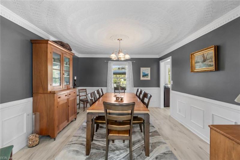 Photo 6 of 49 residential for sale in Chesapeake virginia