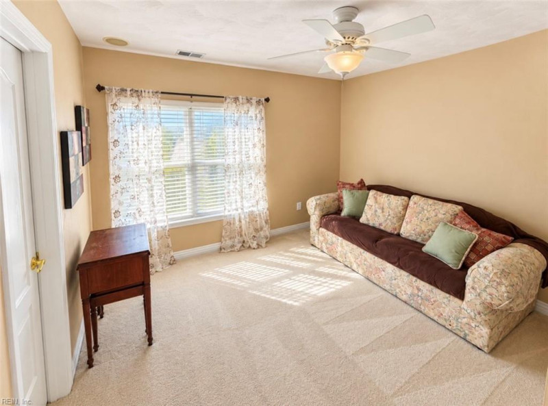 Photo 11 of 22 residential for sale in Virginia Beach virginia